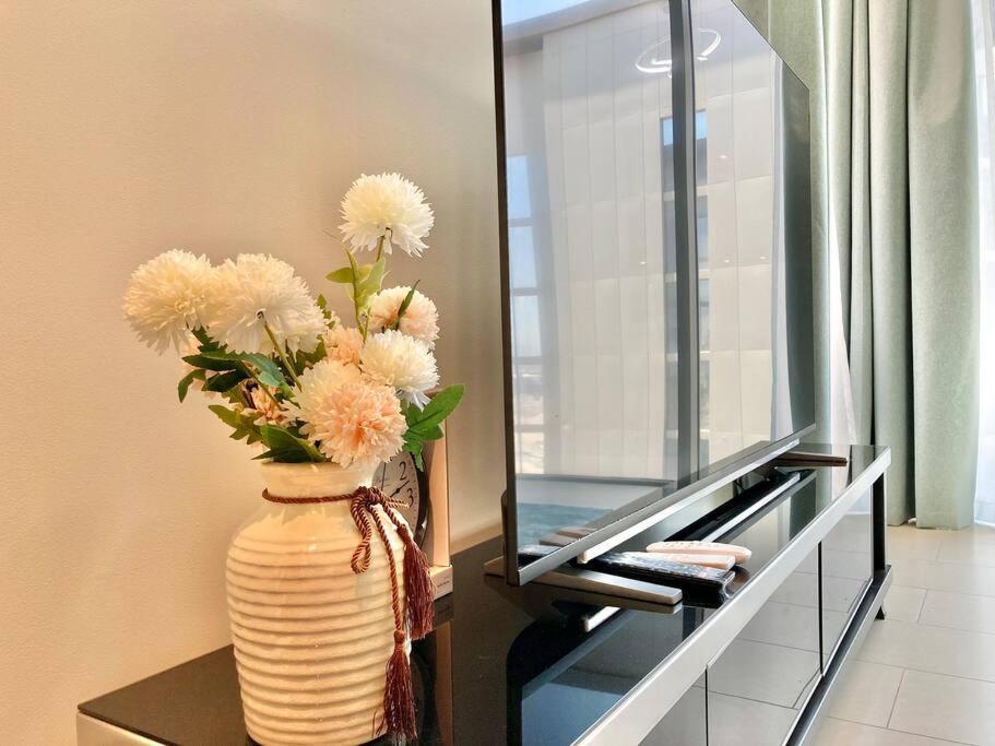 Stunning 1br With Breathtaking Views *