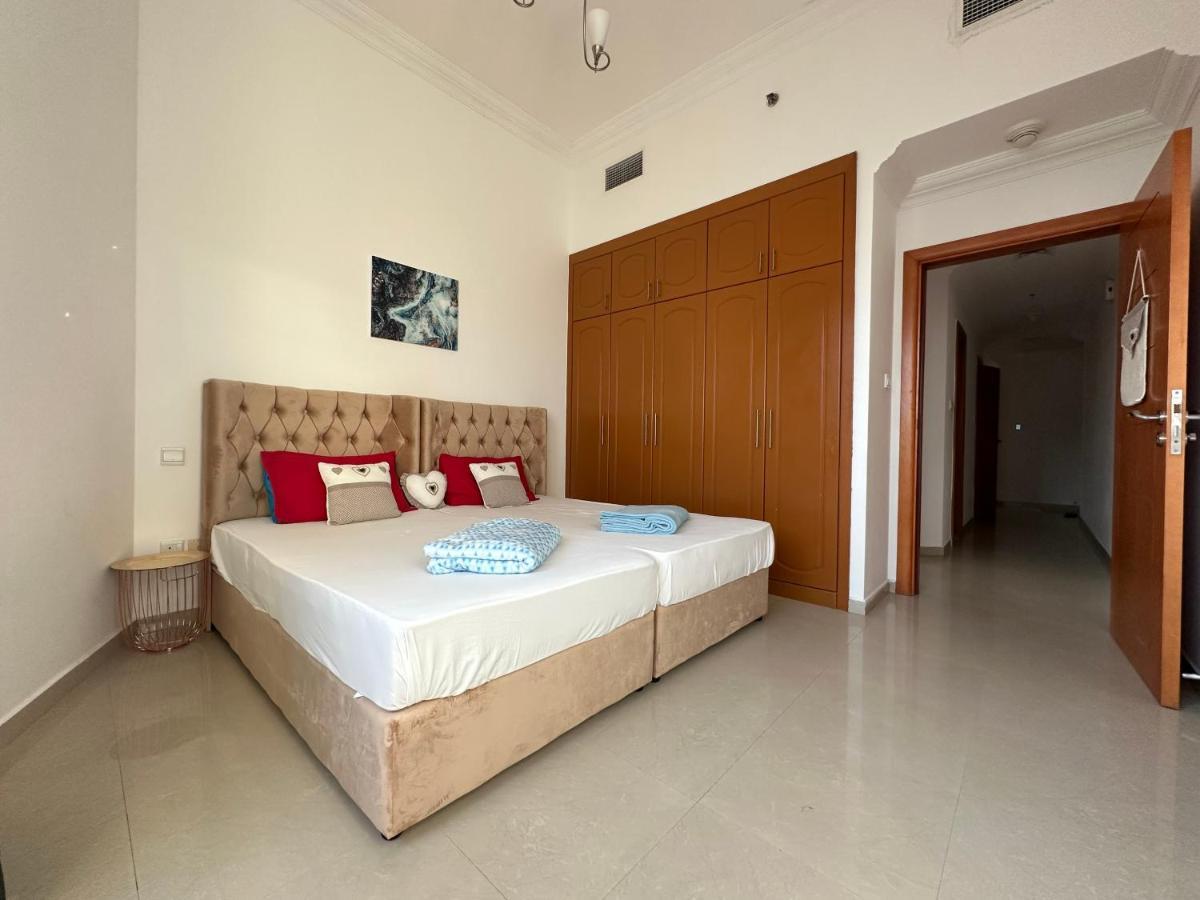 Apartment 2 Bedroom With A Beautiful View Of The Marina Minimum 5 Night Dubai