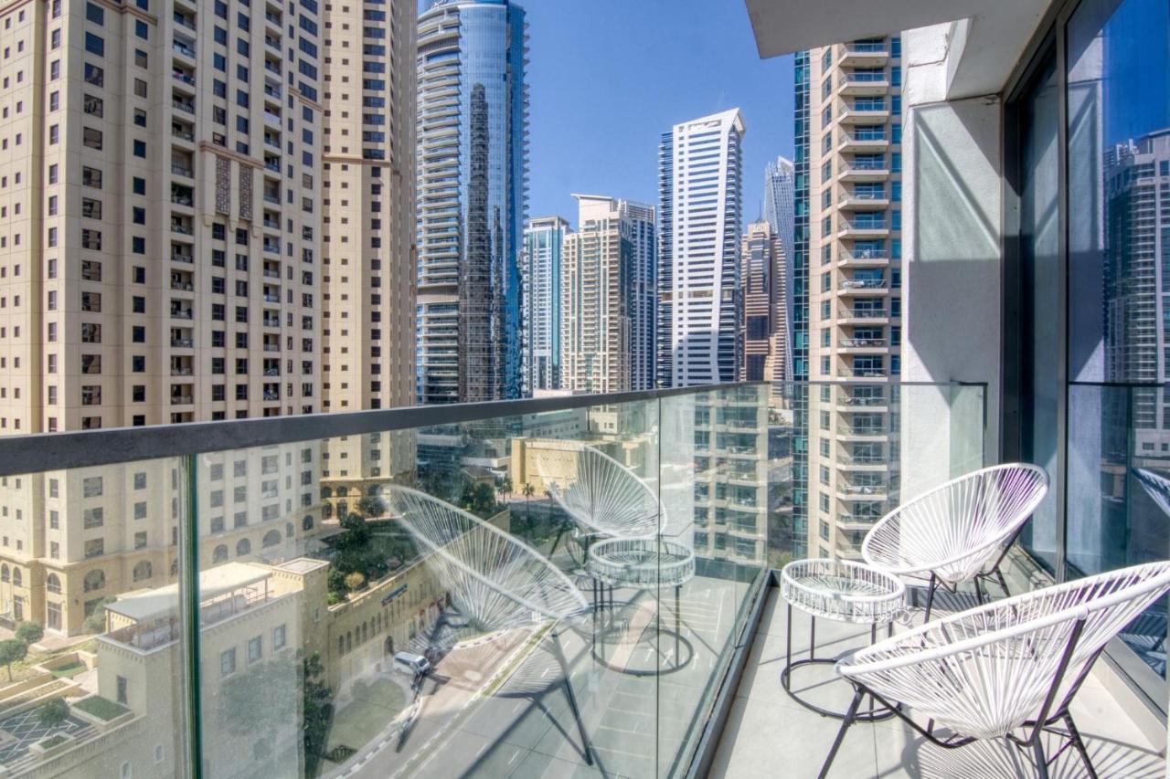 Vivid 2-bedroom Marina View * Dubai