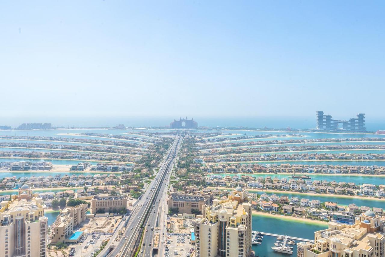 Ultra Luxury Palm Tower With Shared Facilities Dubai