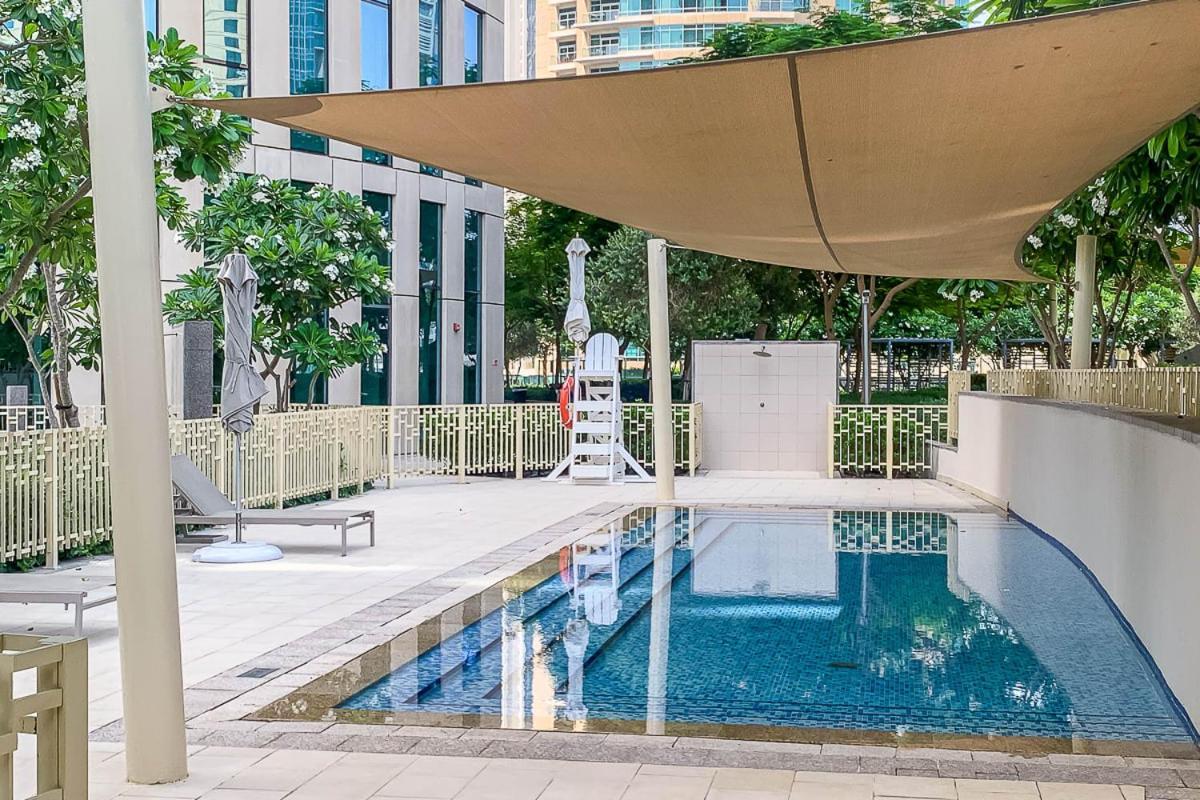 Frank Porter - Burj Vista Apartment
