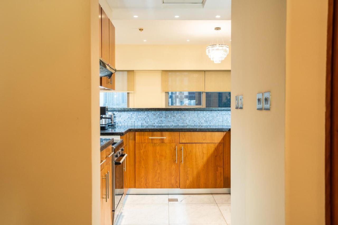 Nasma Luxury - Park Tower Apartment