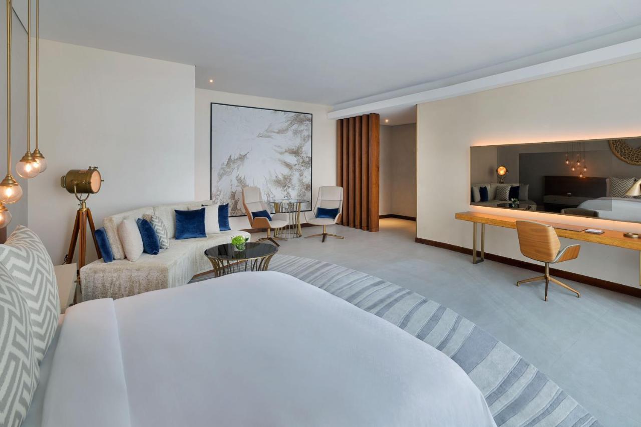 The St. Regis Downtown 5*