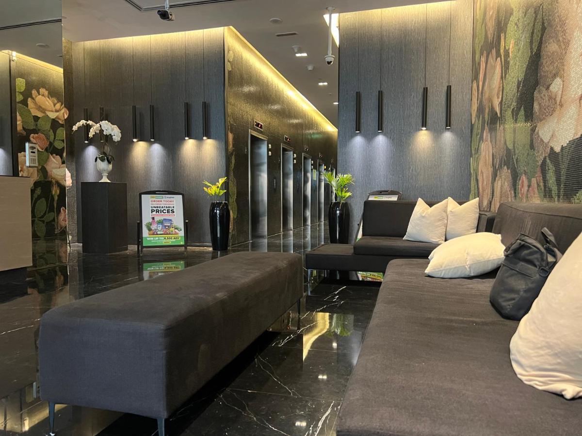 Luxury-designer 1 Bedroom Sea View Apartment Dubai