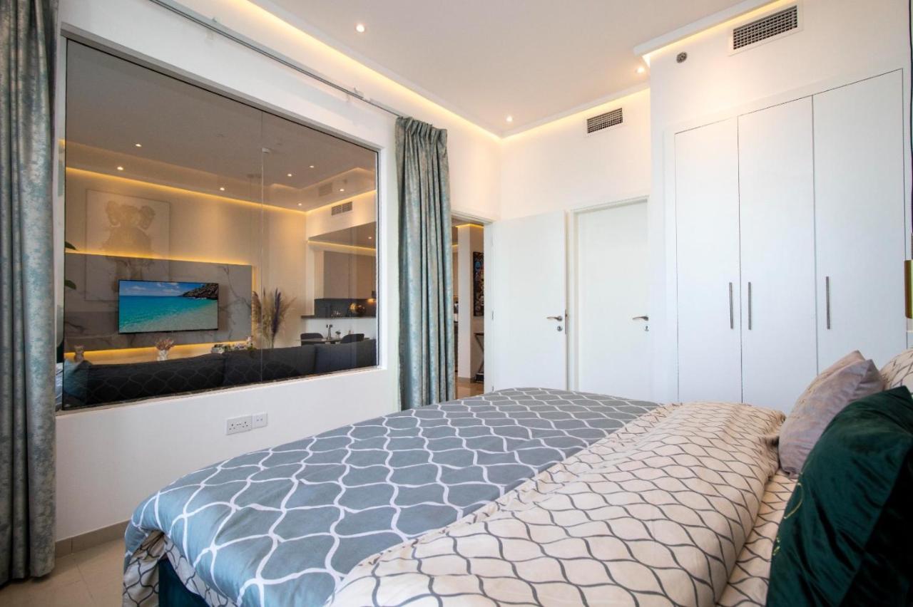 Luxury-designer 1 Bedroom Sea View