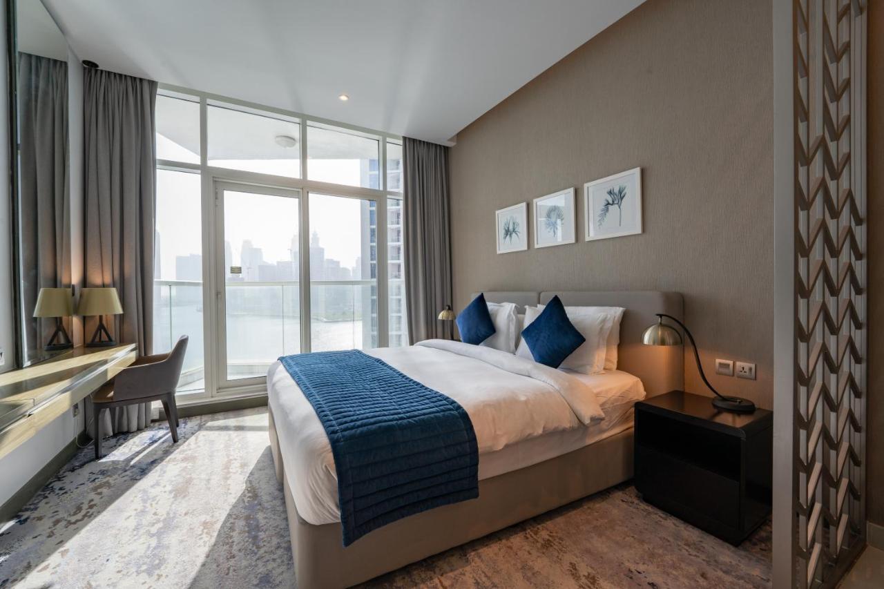 Aliving Stylish With Partial Burj & Canal Views- Prive , Business Bay 713