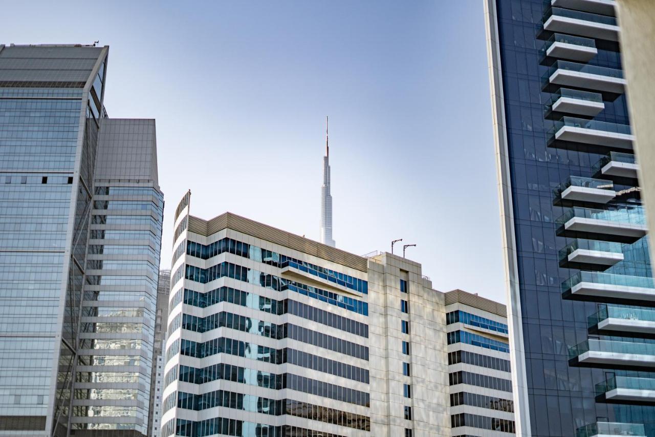 Aliving Stylish With Partial Burj & Canal Views- Prive , Business Bay 713 Dubai