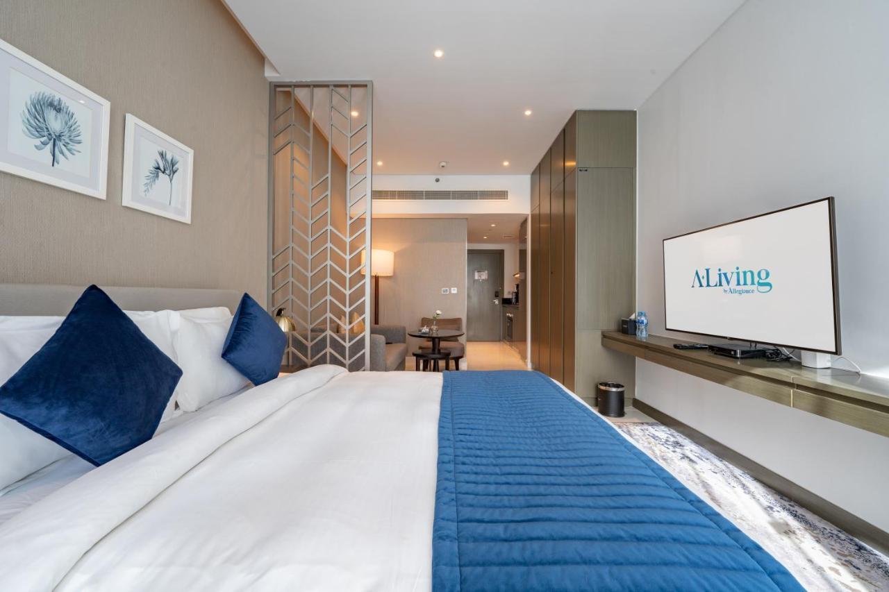 Aliving Stylish With Partial Burj & Canal Views- Prive , Business Bay 713 Dubai