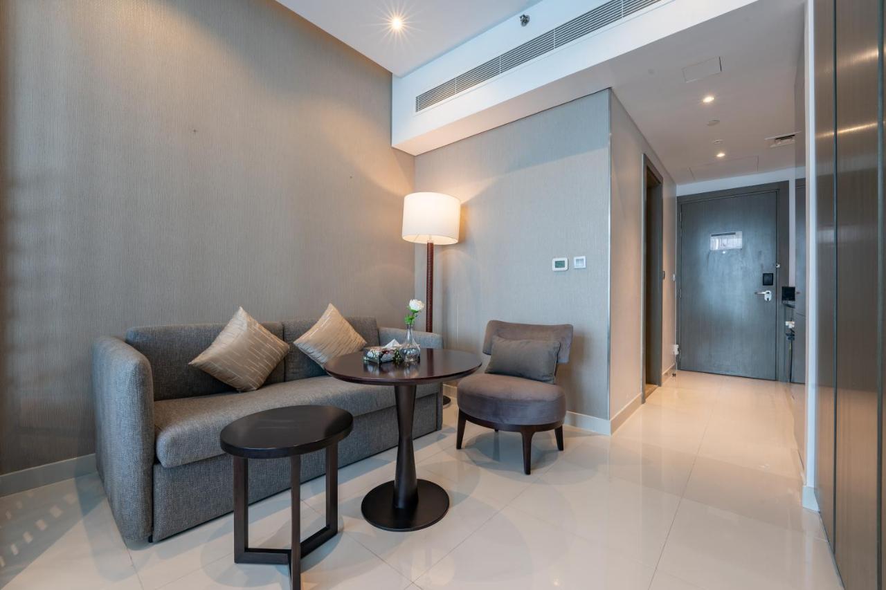 Apartment Aliving Stylish With Partial Burj & Canal Views- Prive , Business Bay 713