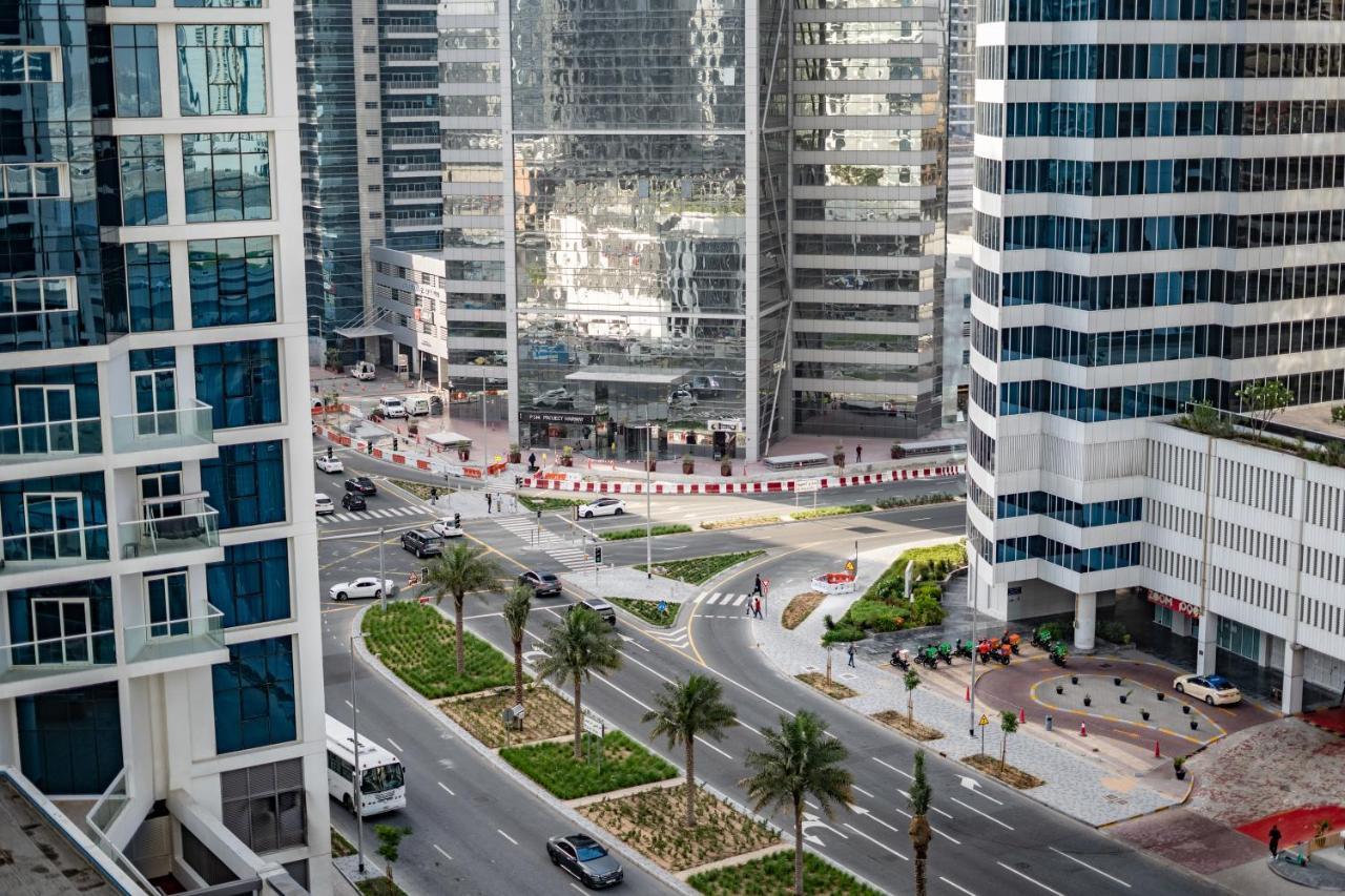 Aliving Stylish With Partial Burj & Canal Views- Prive , Business Bay 713 *