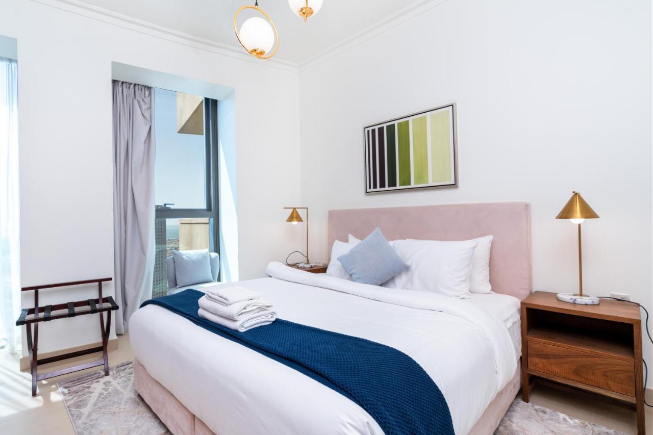 Daire Vacay Lettings - Burj Vista High Floor Burj Khalifa & Fountain View