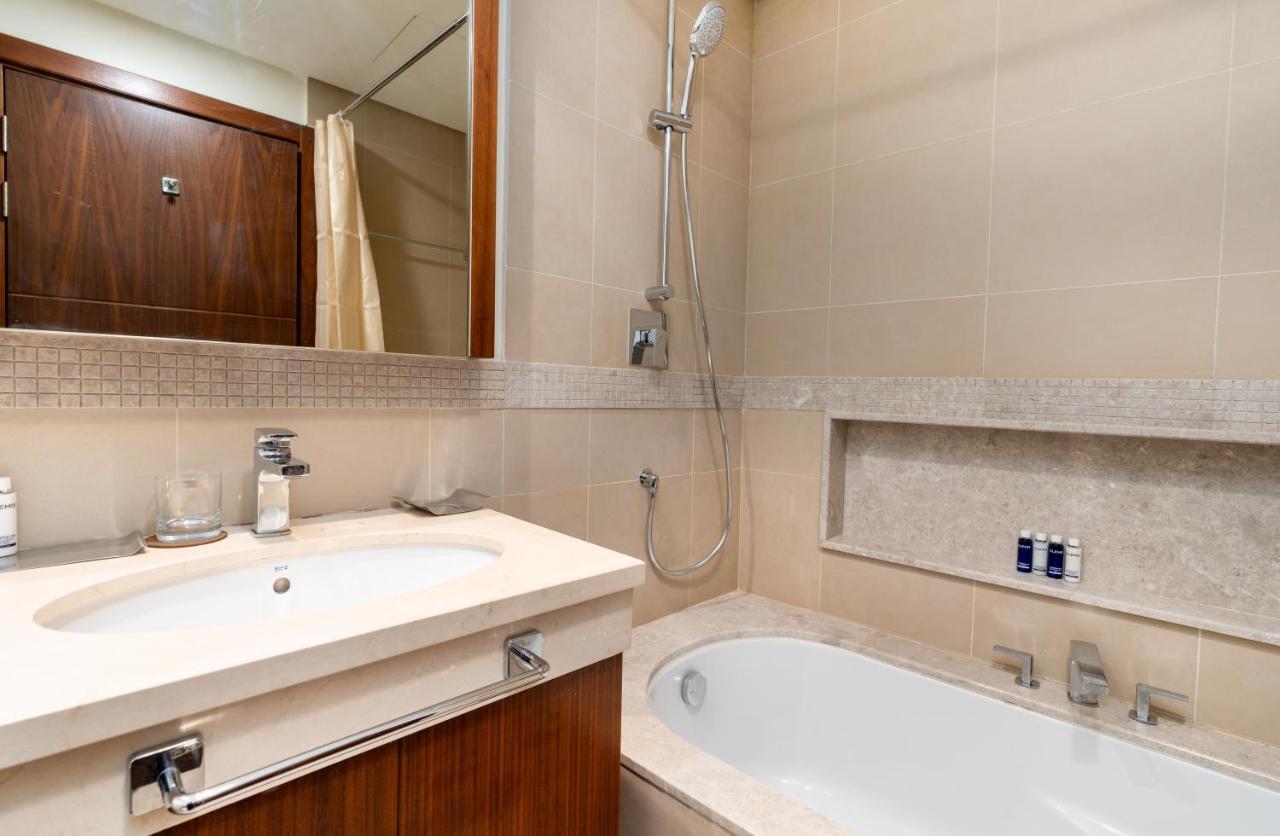 Vacay Lettings - Burj Vista High Floor Burj Khalifa & Fountain View Dubai