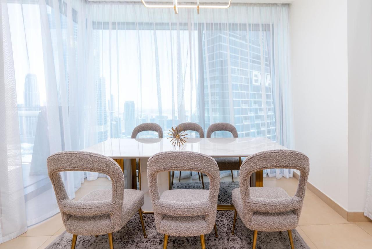 Vacay Lettings - Burj Vista High Floor Burj Khalifa & Fountain View *