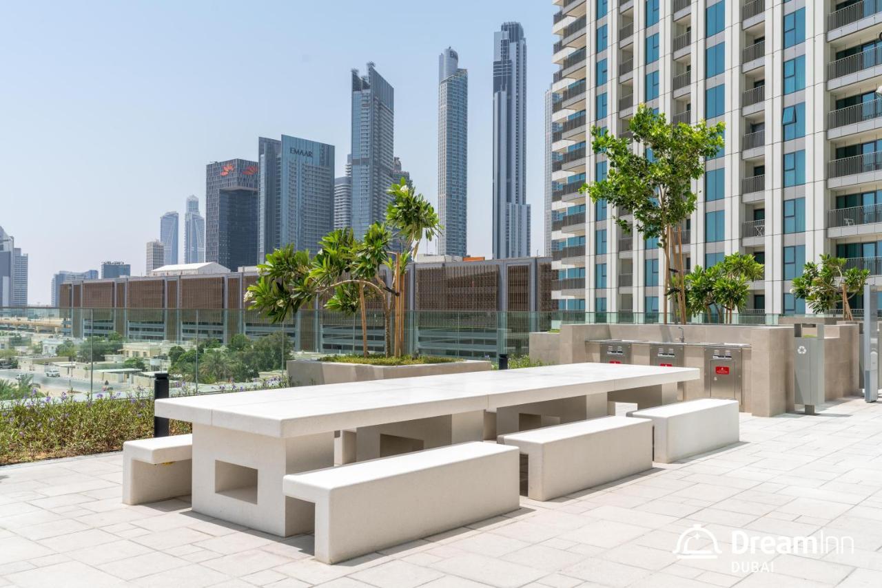 Dream Contemporary - Downtown Views Dubai