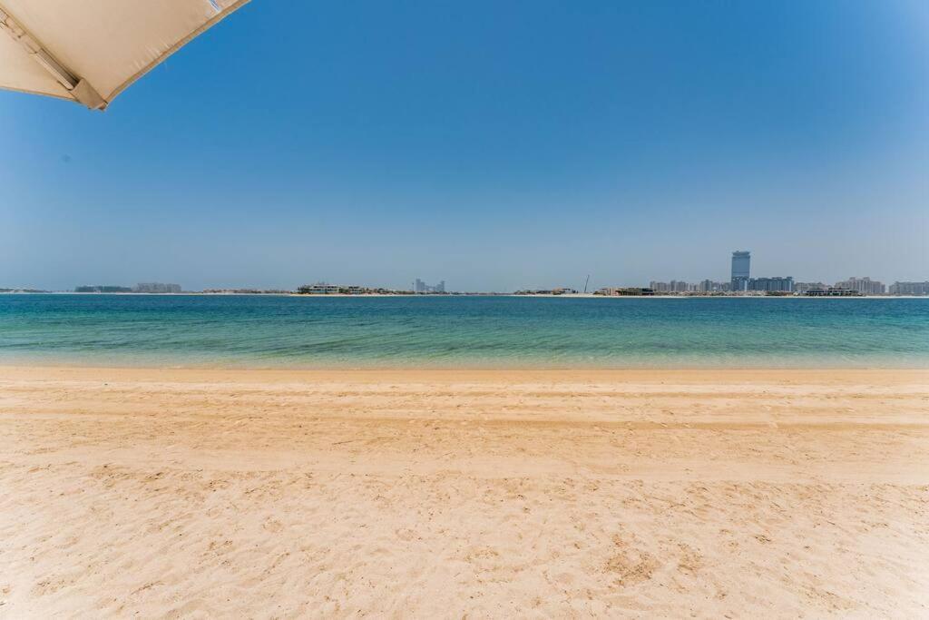 Daire Palm Jumeirah Spacious 1 Bed Private