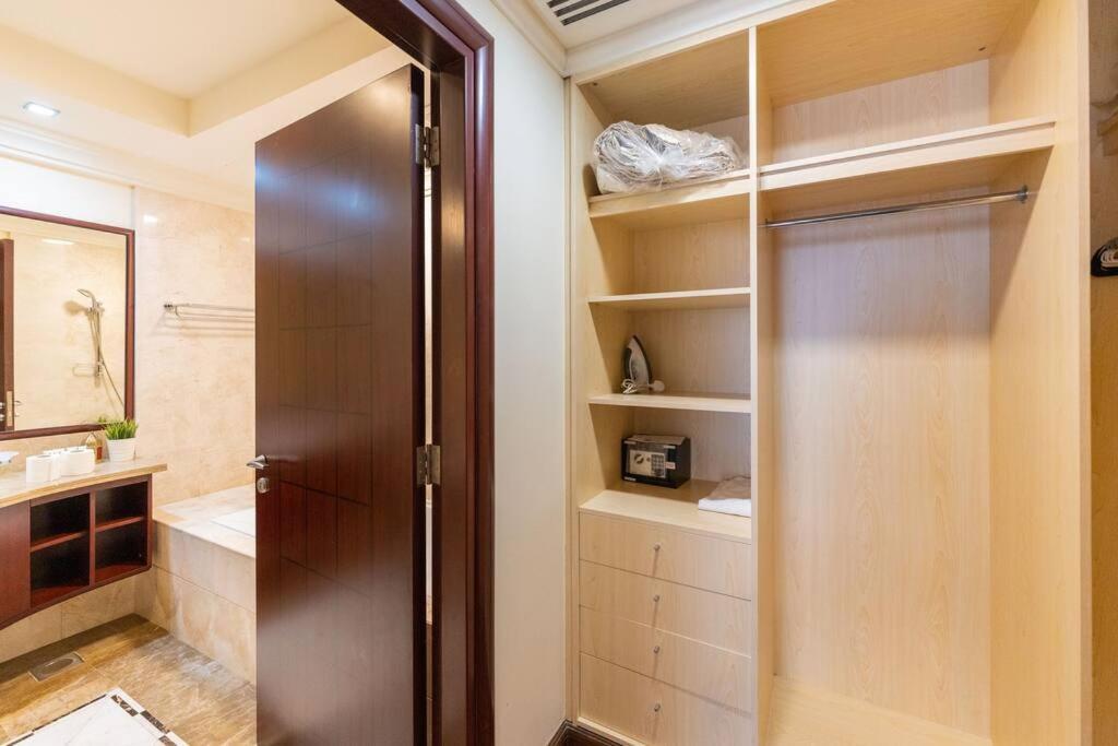 Daire Palm Jumeirah Spacious 1 Bed Private