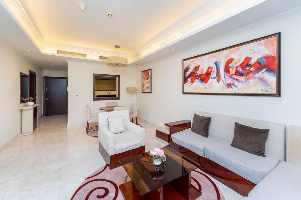 Palm Jumeirah Spacious 1 Bed Private Daire *