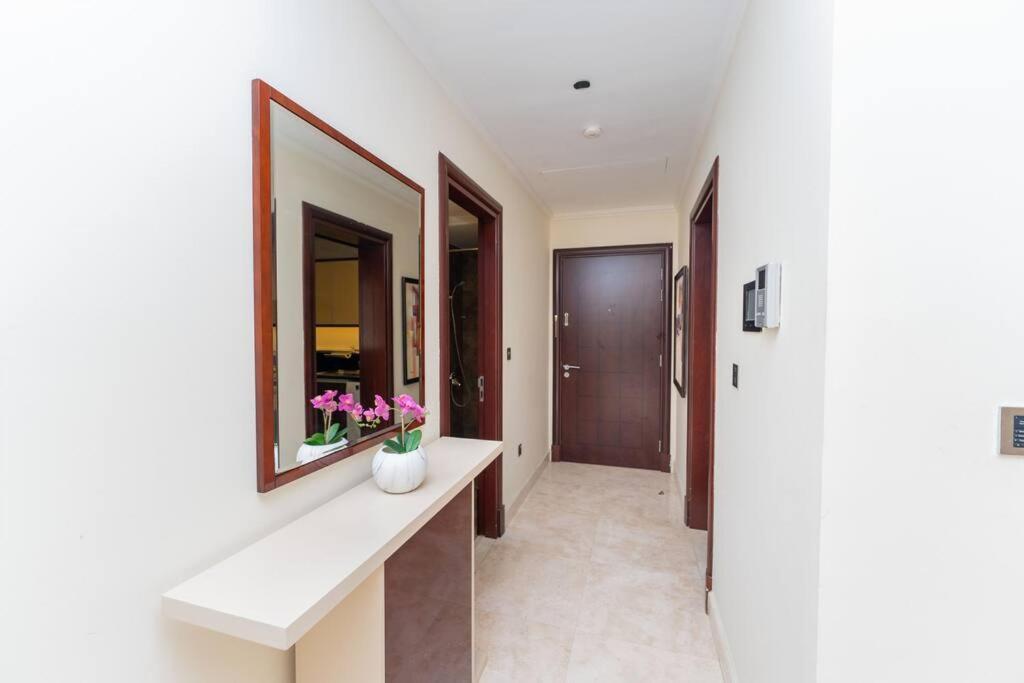 Daire Palm Jumeirah Spacious 1 Bed Private *