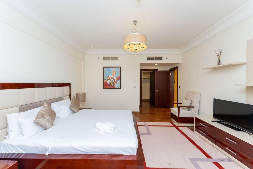 Daire Palm Jumeirah Spacious 1 Bed Private *