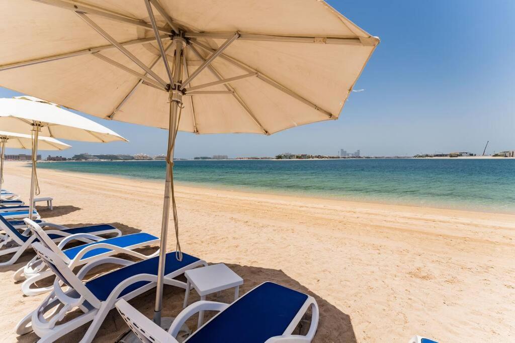 Daire Palm Jumeirah Spacious 1 Bed Private