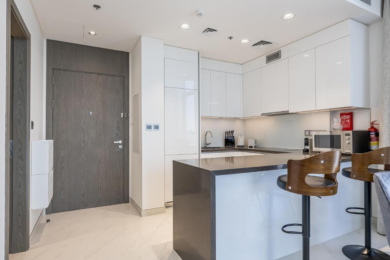 Fully Furnished I Lagoons View I District One *