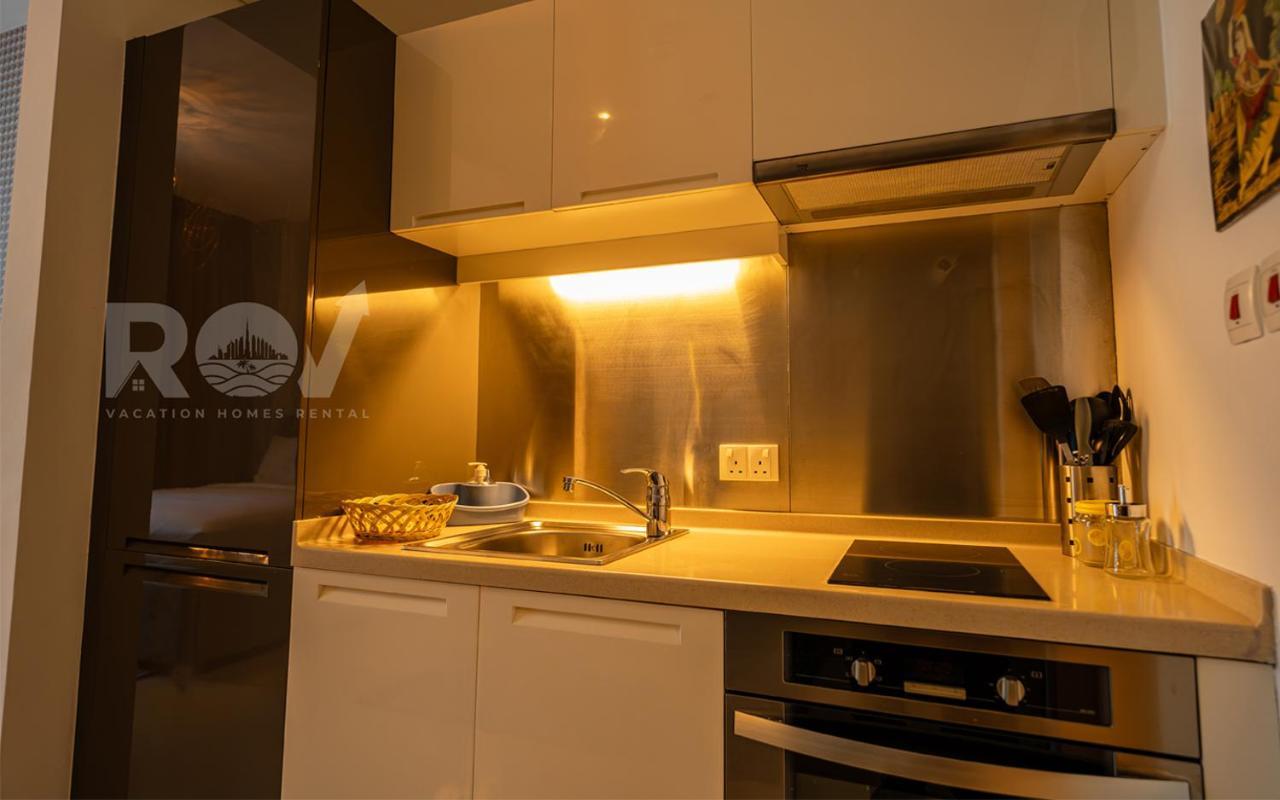 With Boulevard View Apartment