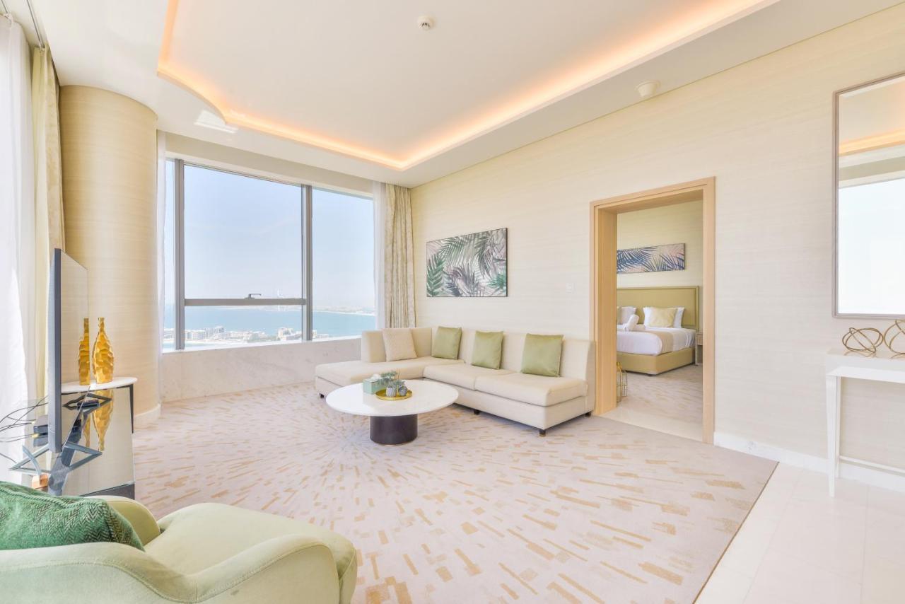 Ultra Luxury Palm Tower With Shared Facilities Dubai