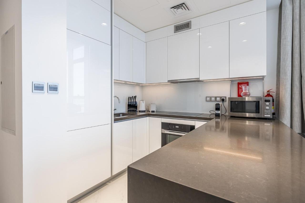 Fully Furnished I Lagoons View I District One Apartment