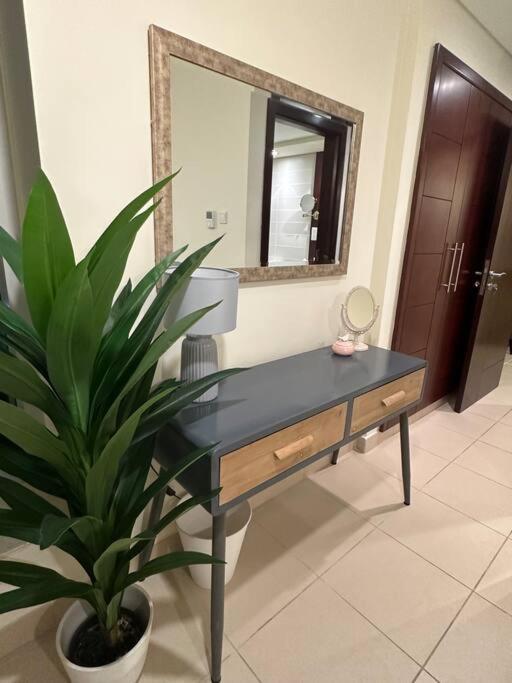 Apartment White Elephant Homes - Burj Views - Burj Khalifa View Dubai