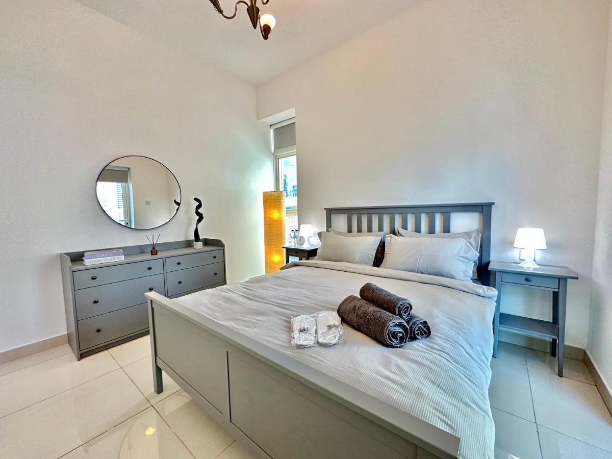 Breathtaking Waterfront - Heart Of Marina Apartment