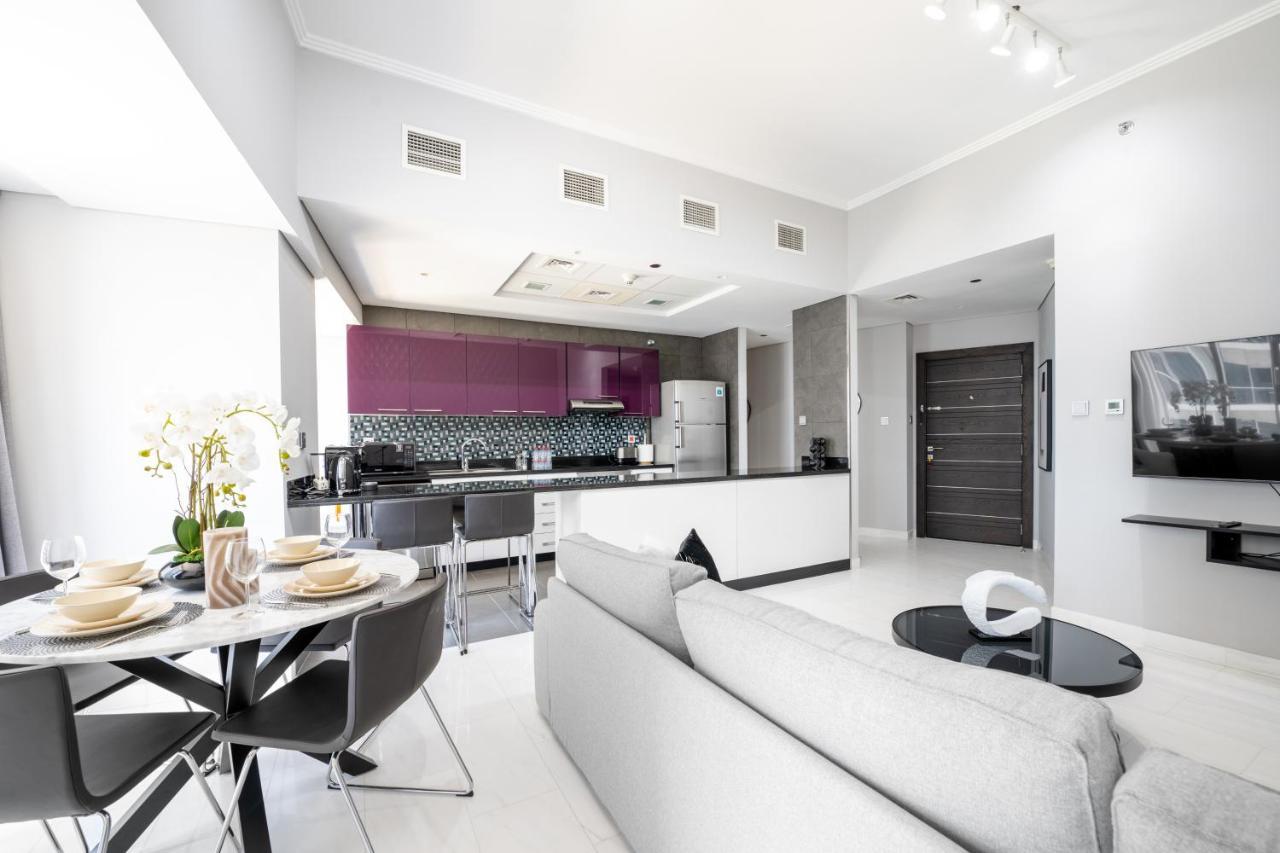 Luxury Iconic Cayan Tower - Free 5 Star Access! Dubai