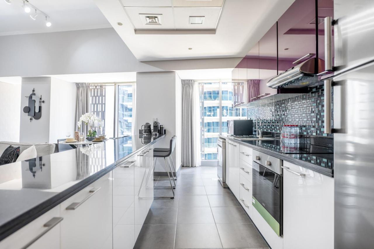 Apartment Luxury Iconic Cayan Tower - Free 5 Star Access!