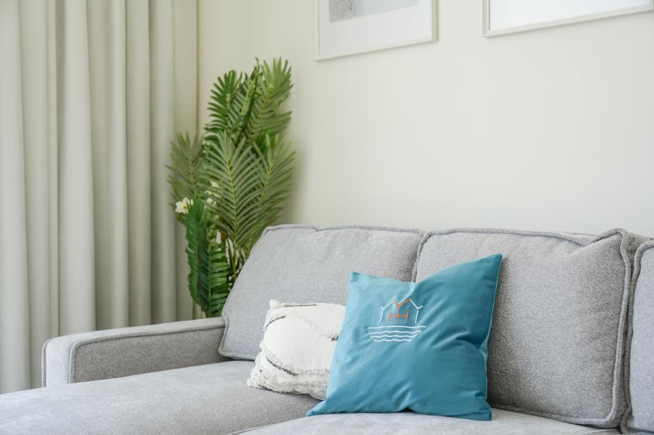 Apartment Bright With Panoramic Cityscape Views