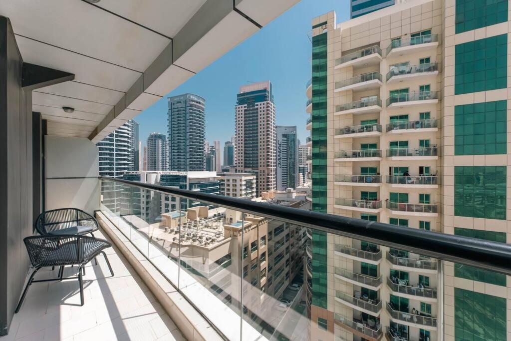 Urban Caves - Chic With Balcony Near The Walk Jbr Daire