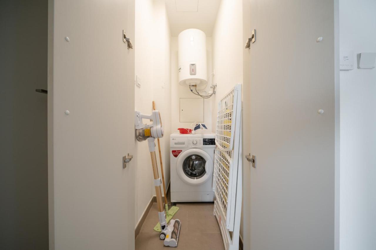 Apartment Alh Vacay - Upgraded Interior 1 Bedroom In Hills