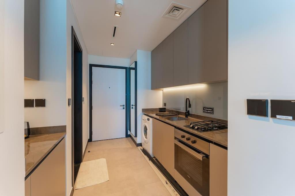 Opulent In 15 Northside Apartment
