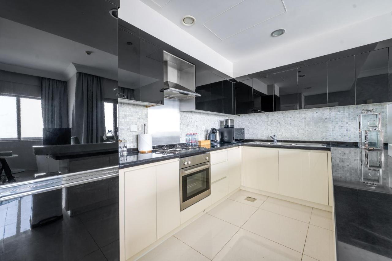 Downtown Luxury - 5 Star Facilities - 5 Min Walk To Mall Apartamento