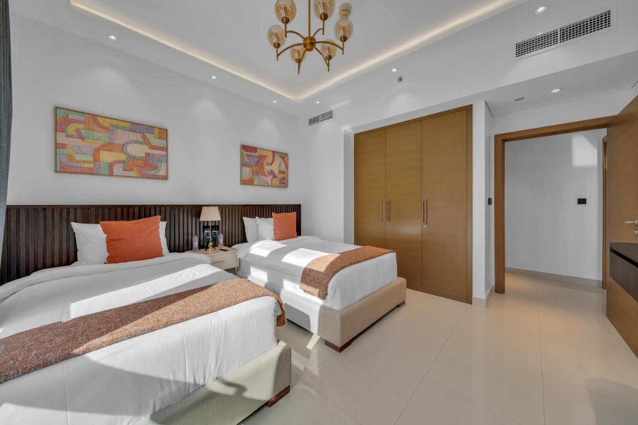 Blvd View Apartment