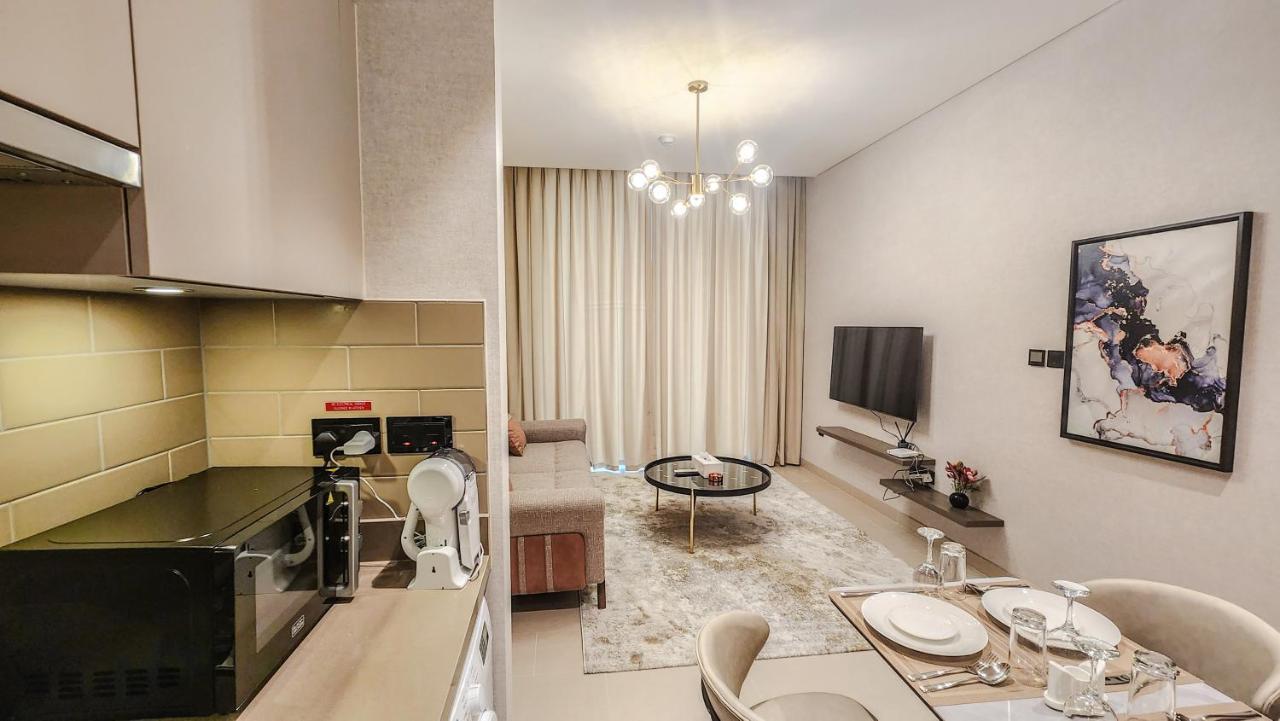 By Latinem Luxury 2br Cvr A208 Near Burj Khalifa