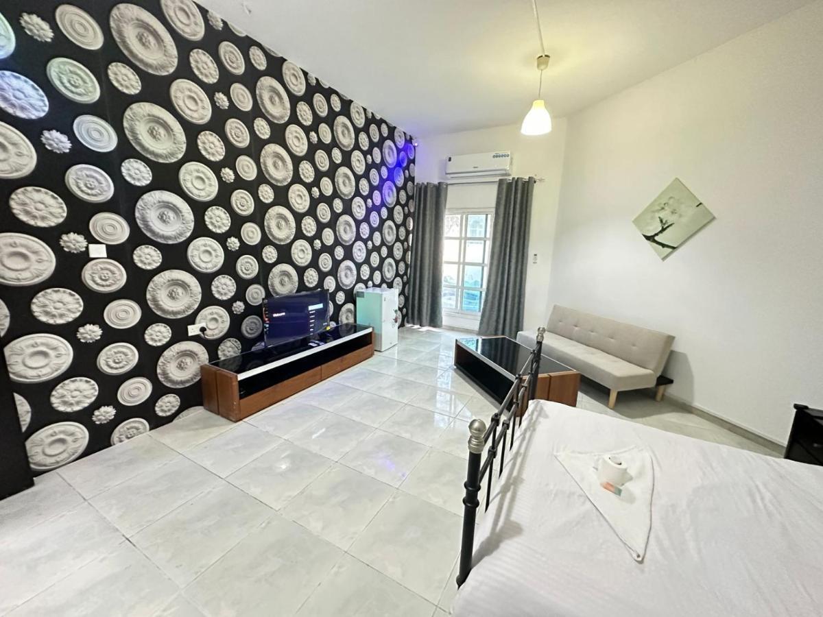 Relaxing Private In Compound Housing Near Burj Alarab 124 Homestay Dubai