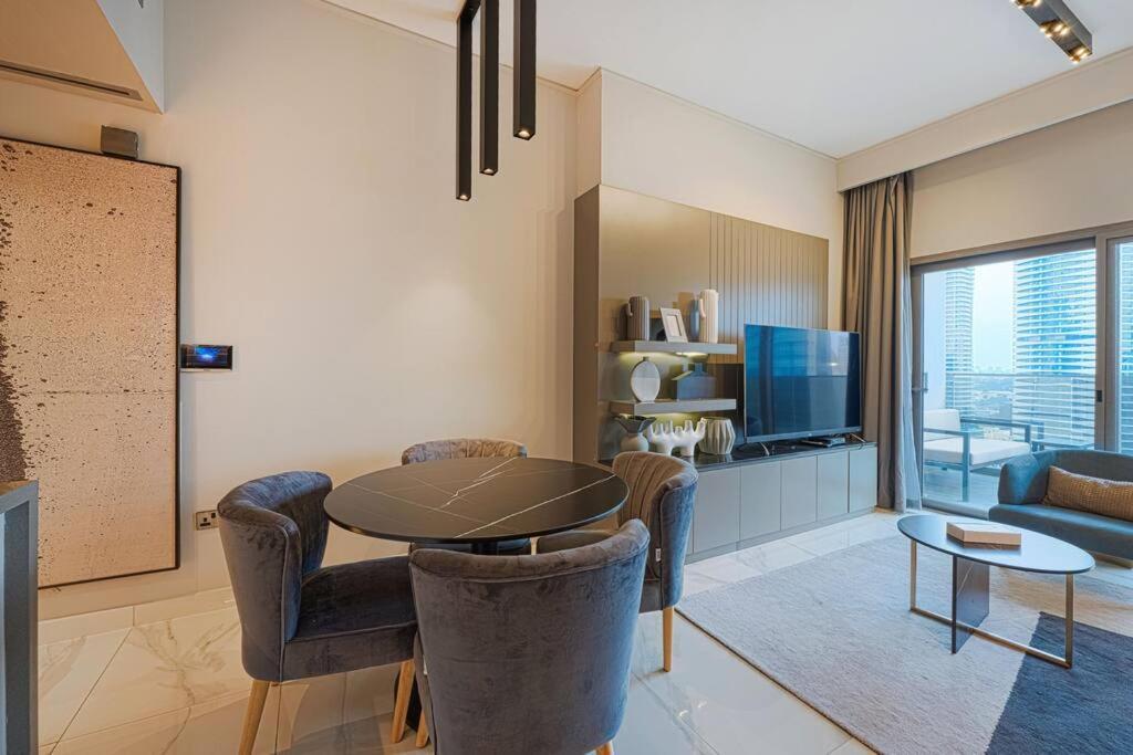 Apartment Exquisite 1-br At Mag 318 In Business Bay Dubai