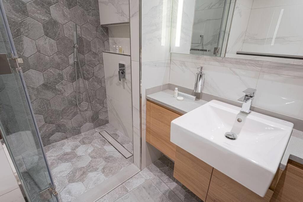 Exquisite 1-br At Mag 318 In Business Bay Apartment