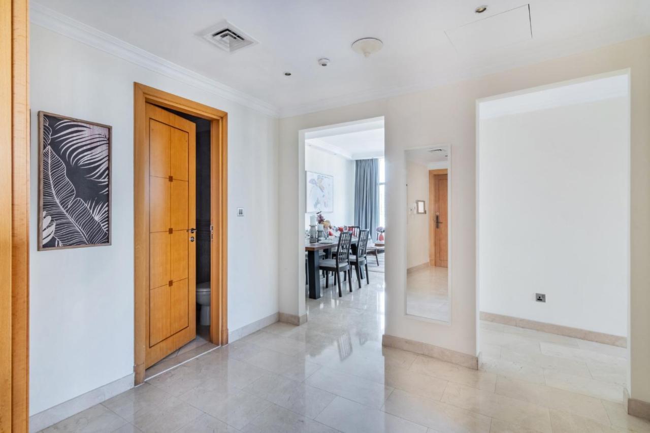The Smart Concierge - Marinascape Oceanic Apartment *