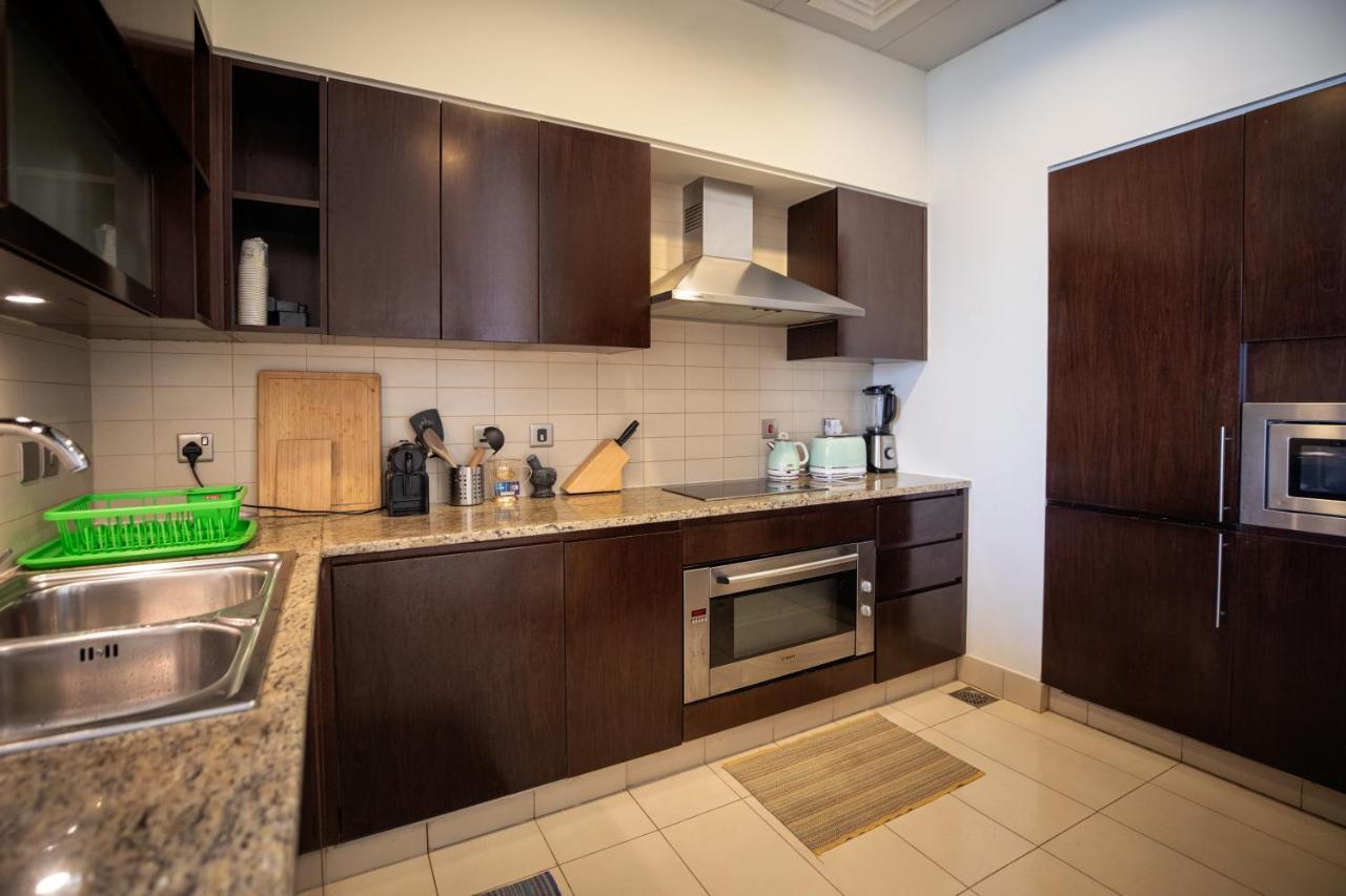 Apartment Tiara Palm Jumeirah 1br Sea & Burj Al Arab View , Private Beach, Pool