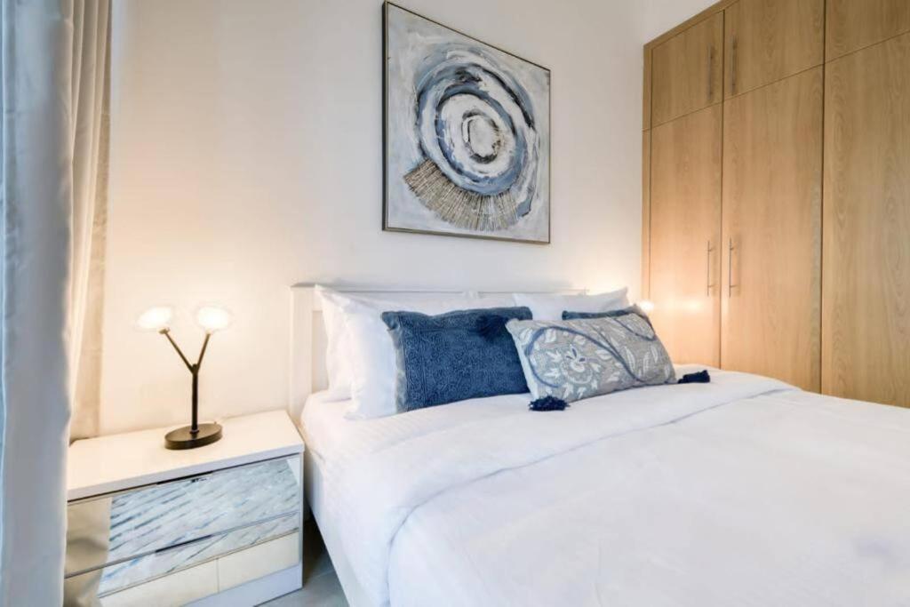 Luxury 1 Bedroom With Sea View Apartment