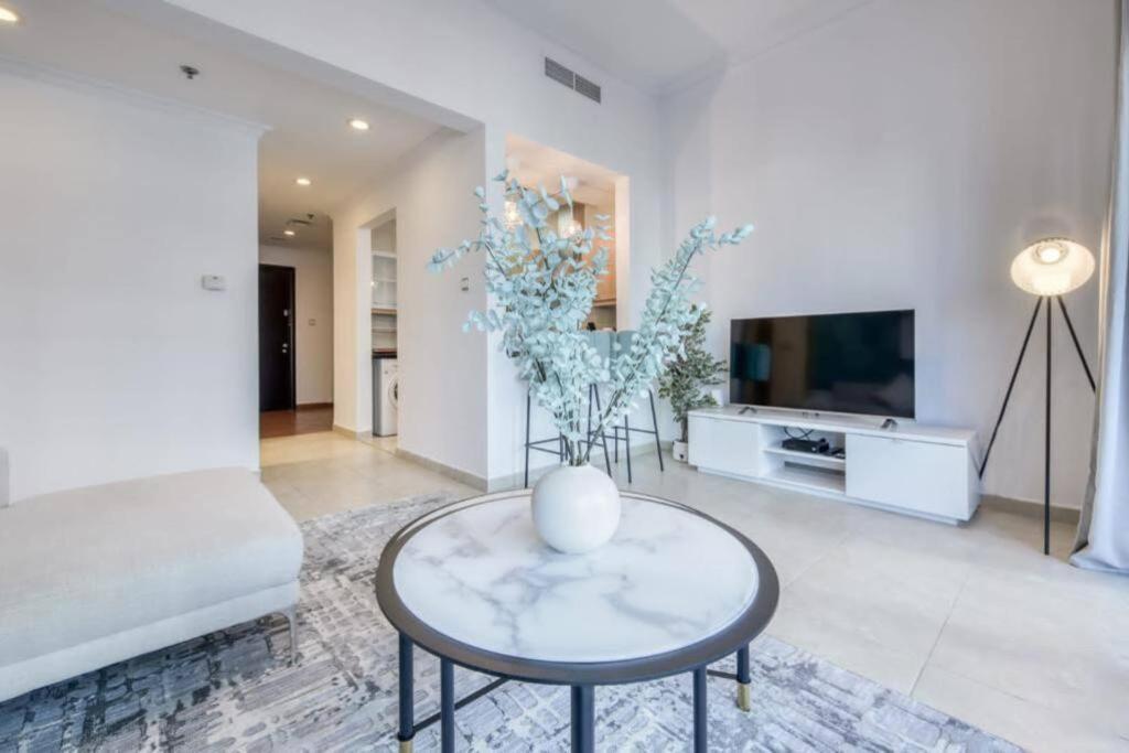 Apartment Luxury 1 Bedroom With Sea View *