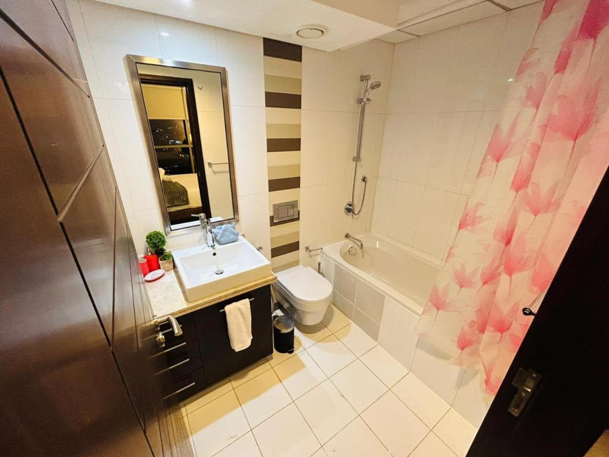Apartment Shukran Homes Cozy 1br With Burj & Fountain Partial View