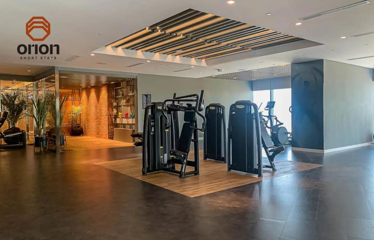 Apartment Paramount Skyline: Luxe 2-bed With Burj Views And Rooftop Oasis *