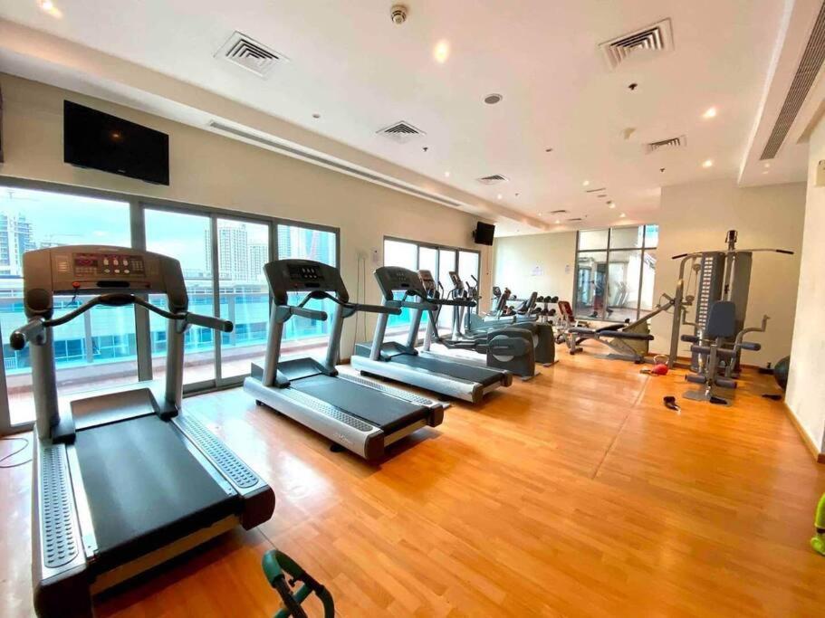 Luxury 1 Bedroom With Sea View Apartment *