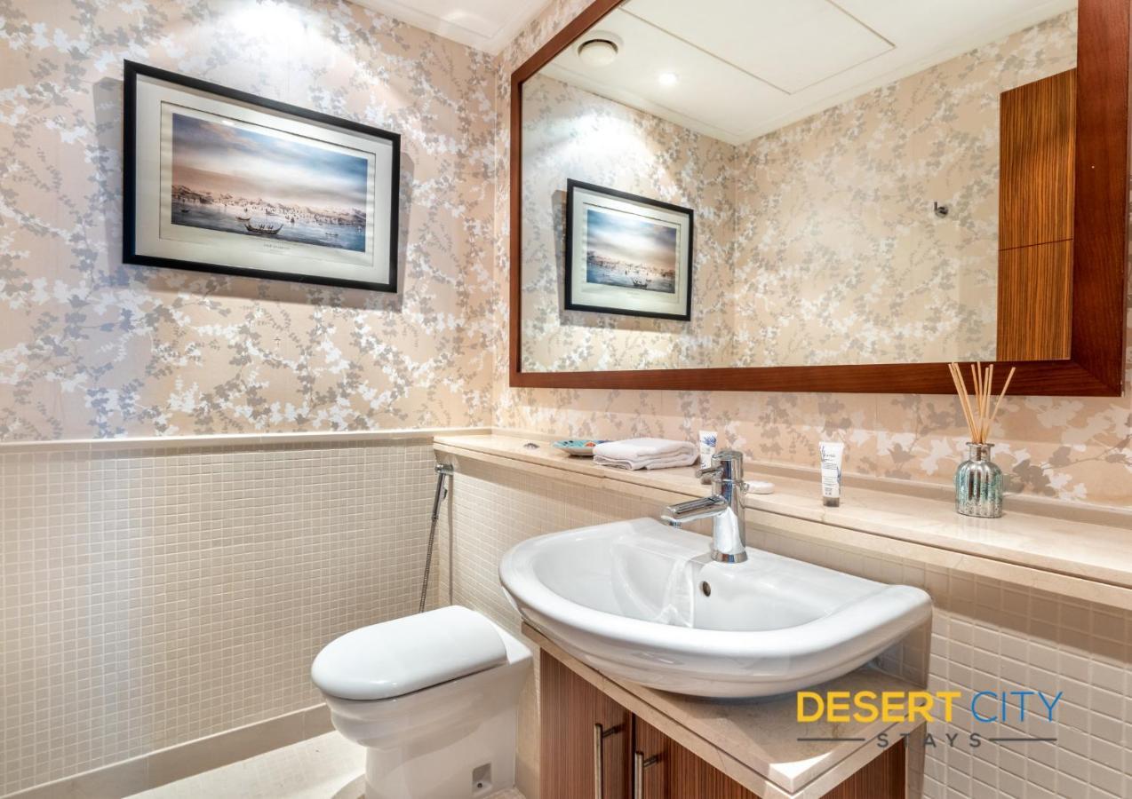 2 Bed In Attessa Tower, Marina By Desert Daire